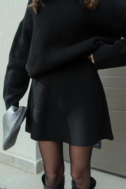 María™ | Stickad Set – tröja & kjol